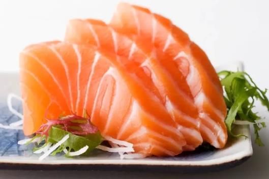 sashimi di salmone.jpg